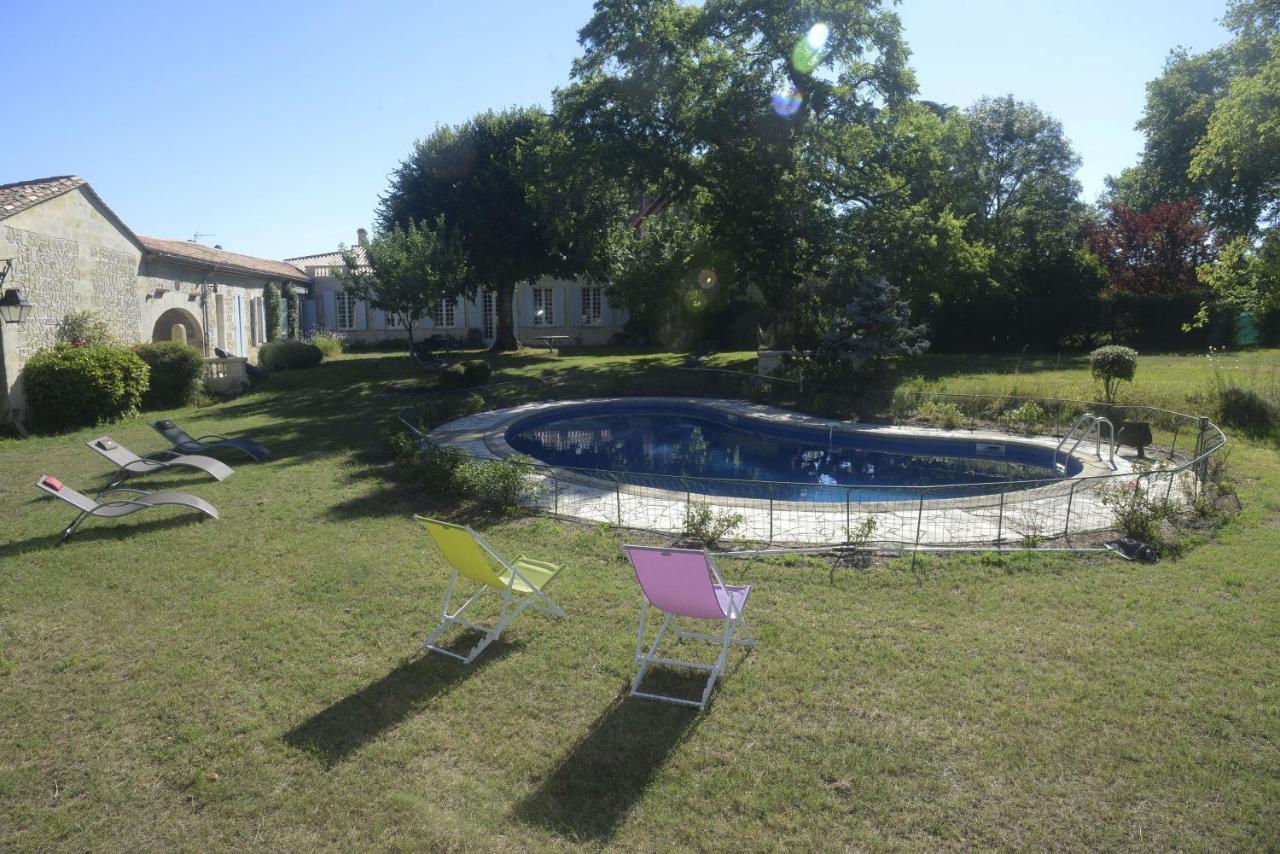 Chateau Rosemont - Grande Maison Familiale Campagne Dans Le Medoc Avec Piscine Et Tennis A 15 Mn Bordeaux Labarde Kültér fotó